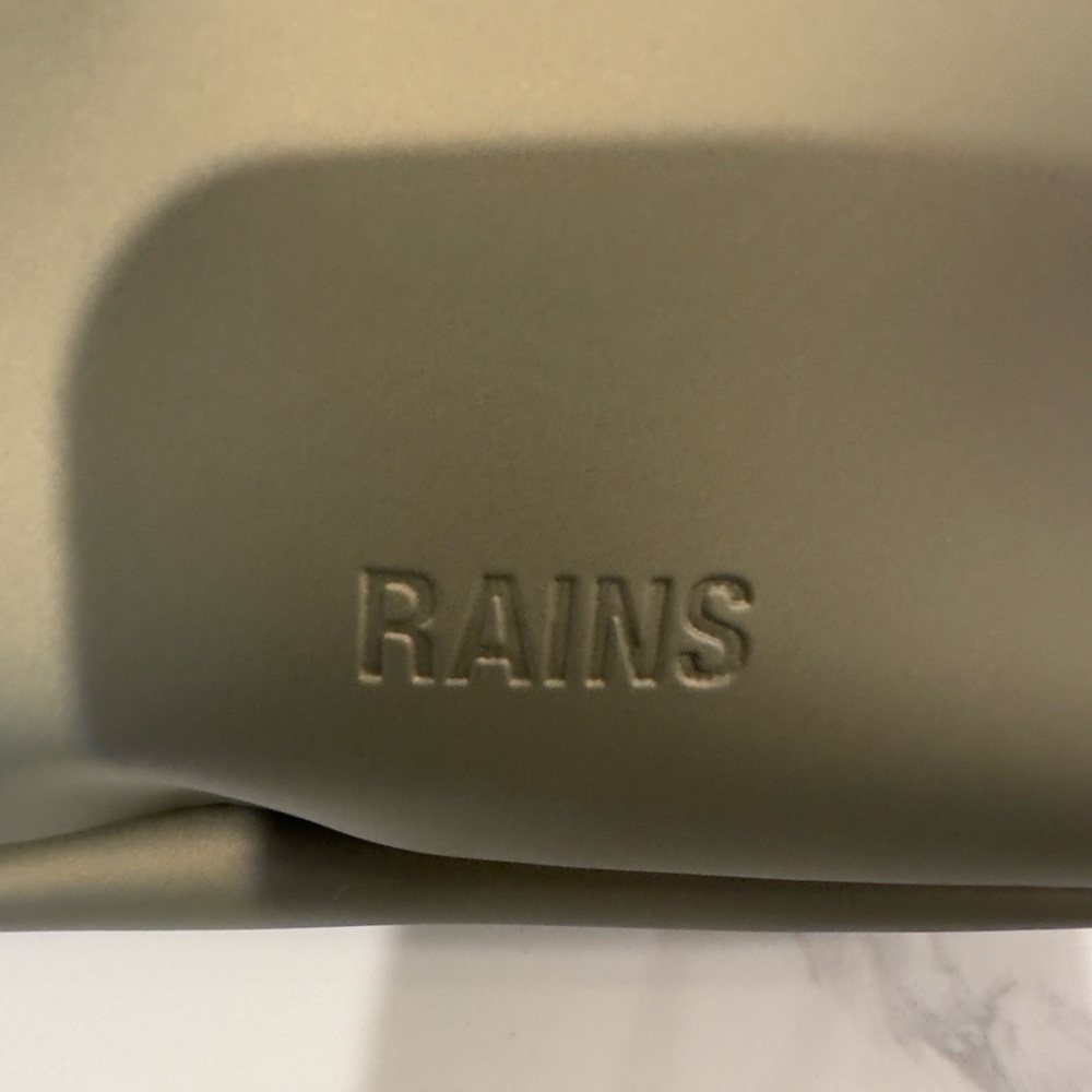 Rains cross body bag - Picture 3 of 14